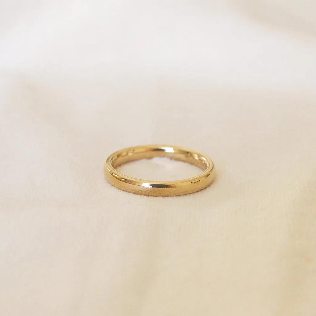 The Court Shape Wedding Band